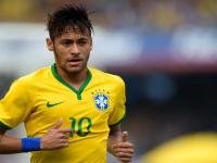 FB体育在线-辽宁队对阵吉林队，杰伦格林连续得分拉开差距