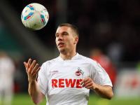 FB体育下载-当金字塔遇见黄色潜水艇，孔德刷新纪录之夜，埃及对阵比利亚雷亚尔的唯一性碰撞