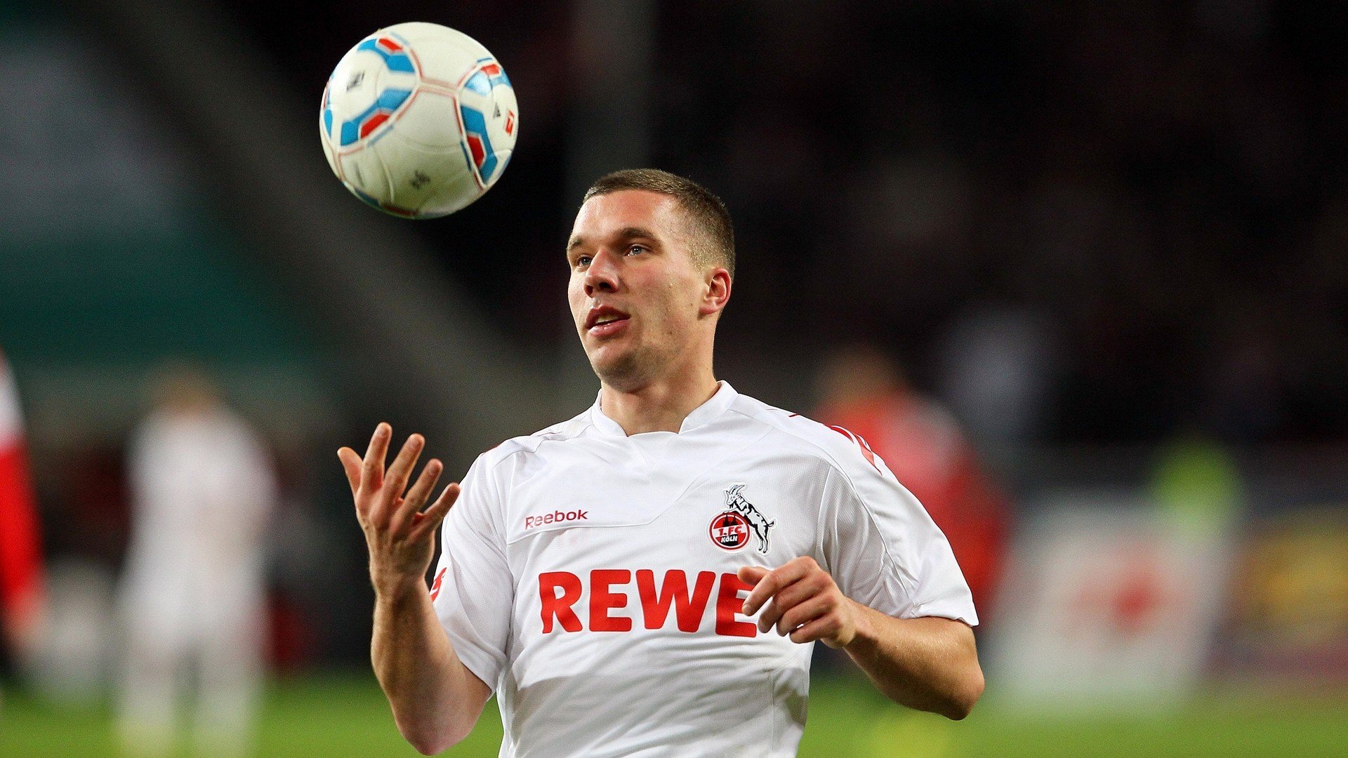 库尔图瓦的节奏艺术，从威尔士到多特蒙德的掌控哲学